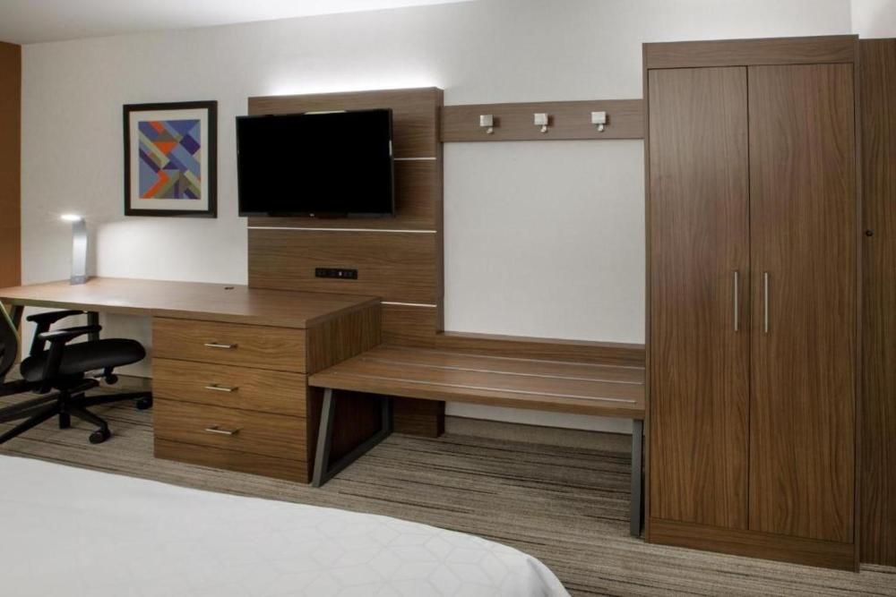 Specialty Room interior